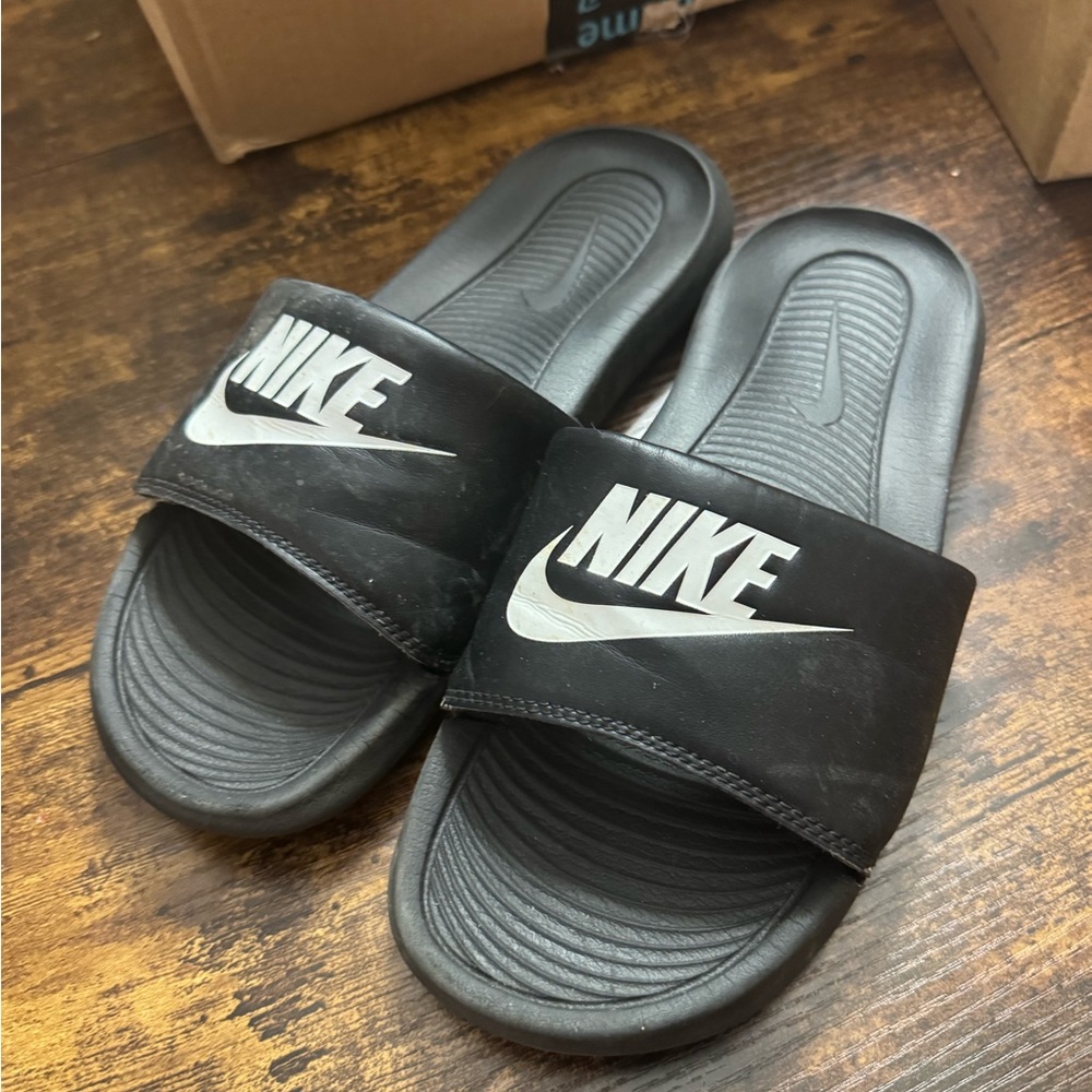 Nike Black Victori One Slides